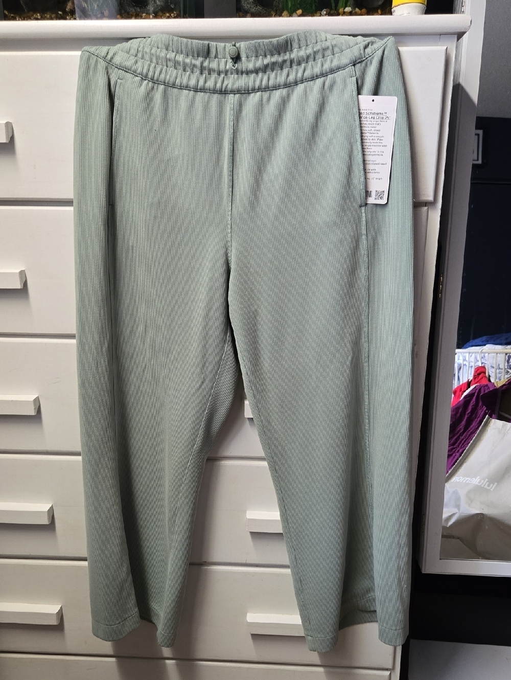 Lululemon Ribbed Softstreme Mid-Rise Wide-Leg Cropped Pant 25" - Picture 3 of 5